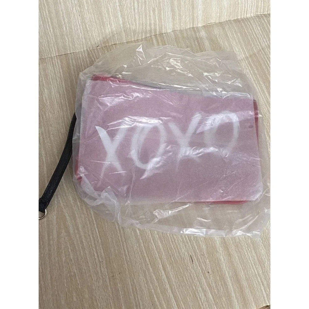 Red Victoria's Secret XOXO Hugs‎ And Kisses- Wristlet makeup Bag-8W-6H-NEW!